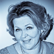 Profile Picture of Lori Lamb (@MrsLamb213) on Youtube