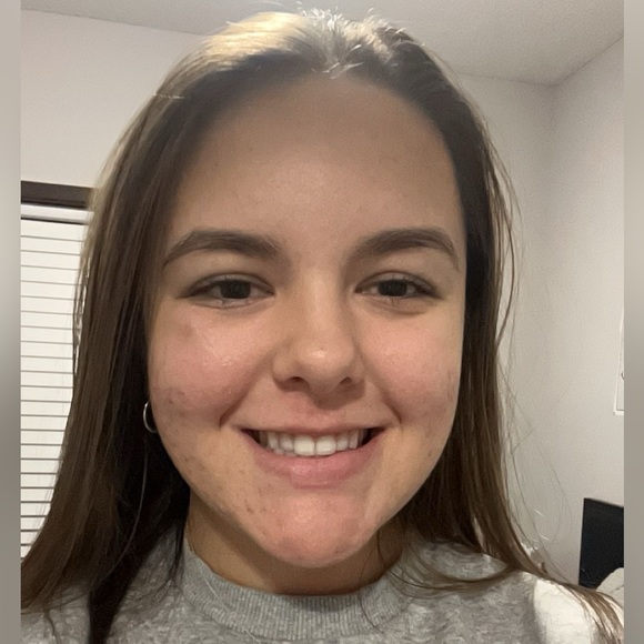 Profile Picture of Heidi Stenquist (@hstenquist06) on Poshmark