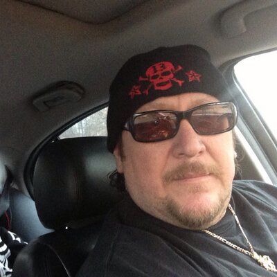 Profile Picture of Tony Olivas (@olivassacred) on Twitter