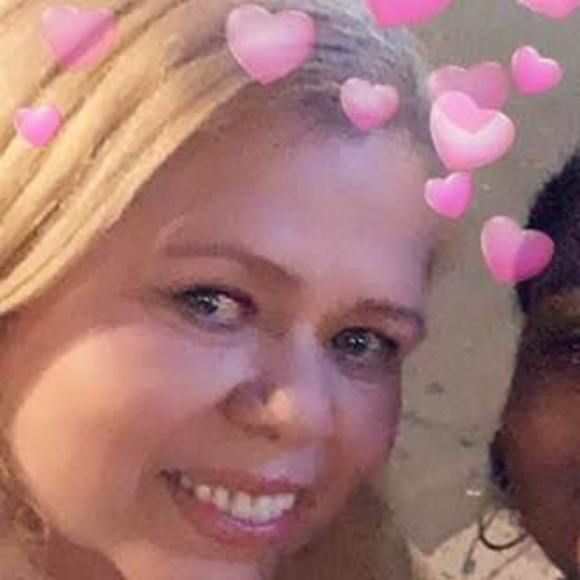 Profile Picture of Lisa Pascuali (@leenyce64) on Poshmark