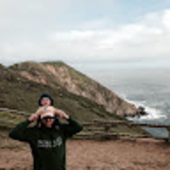 Profile Picture of Michael Murray (@murraybot) on Poshmark