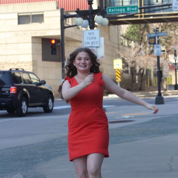 Profile Picture of Catie Ruschmeyer (@catierusch) on Poshmark