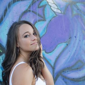 Profile Picture of Carly Michaelis (@carlymichaelis) on Pinterest