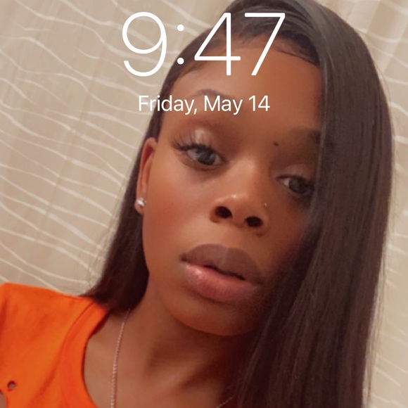 Profile Picture of Minnie Bates (@amarekadyn0330) on Poshmark