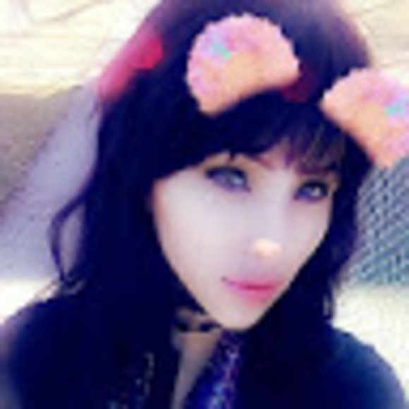 Profile Picture of Justice Arcand (@justicearcand) on Poshmark