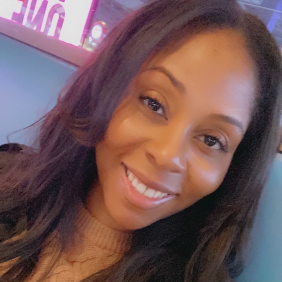 Profile Picture of Rita Lembrick (@ritalembrick) on Poshmark