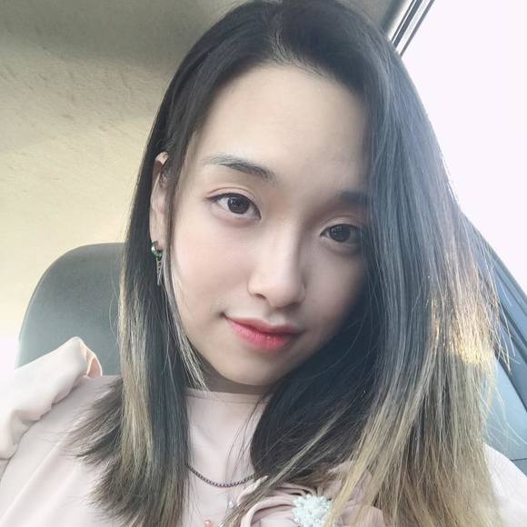 Profile Picture of Tracy Nguyen (@trangnguyen106) on Poshmark