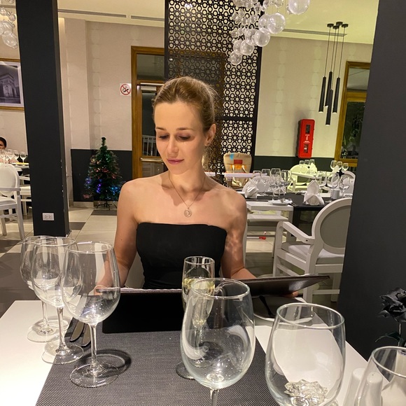 Profile Picture of Jo Lu (@galaktyka88) on Poshmark