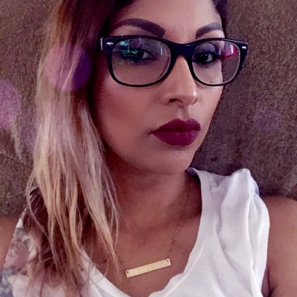 Profile Picture of Sonia Ojeda (@sonimonie) on Poshmark