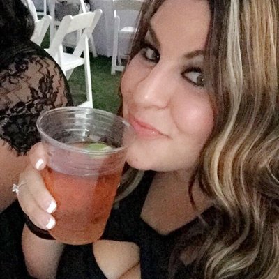 Profile Picture of Dora Robles (@dorarobles82) on Twitter