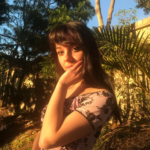 Profile Picture of Madyson Moullette (@z3npalace) on Poshmark