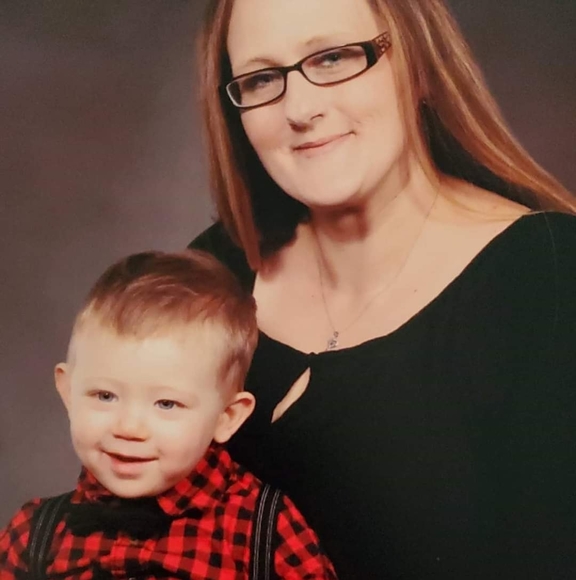 Profile Picture of Cindy Drury-summitt (@cindy25d) on Poshmark