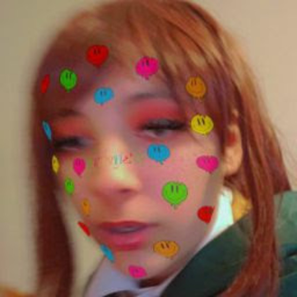 Profile Picture of Porsha Kobey (@mymomhasfleas) on Poshmark