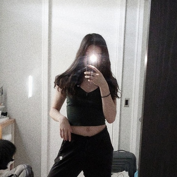 Profile Picture of Mayle Kobets (@mkobets) on Poshmark