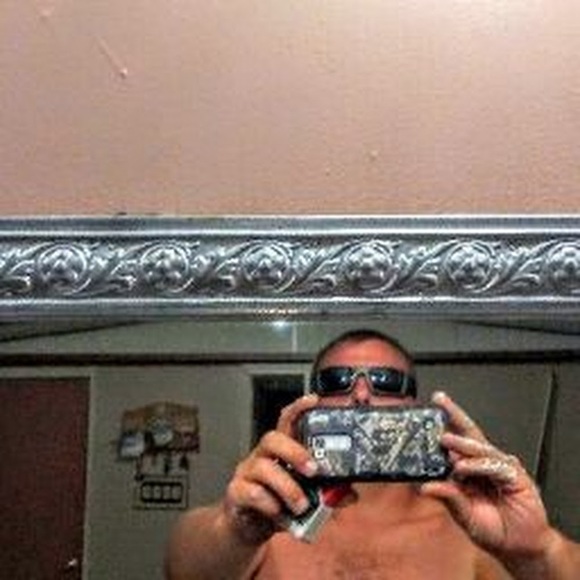 Jason Colwell - Poshmark Profile Picture of Jason Colwell (@colwellsr3904) on Poshmark