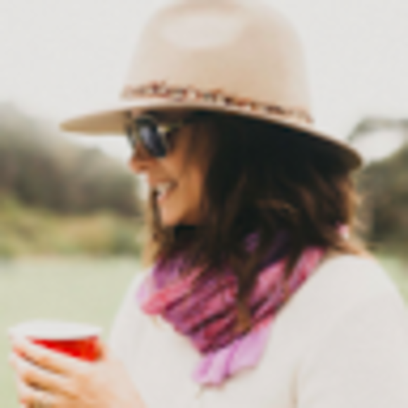 Profile Picture of Alexis Reiger (@lexireiger) on Poshmark