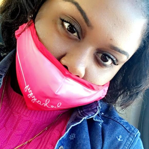 Profile Picture of Deveka Brown (@browndeeka) on Poshmark