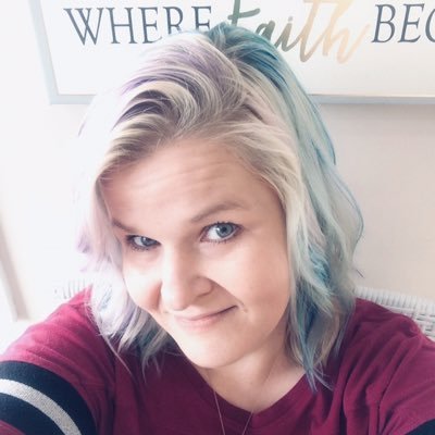 Profile Picture of Tara Leach (@TaraLea30665303) on Twitter