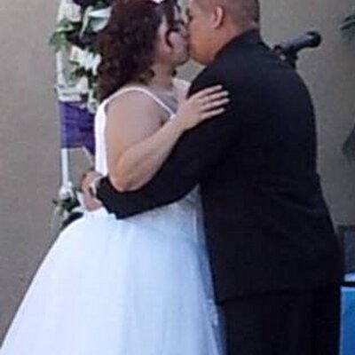 Profile Picture of Adrian Viveros (@adrianandamber) on Twitter