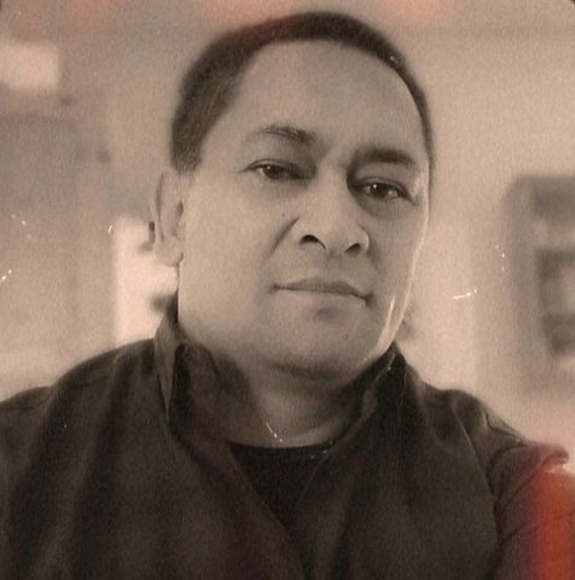 Profile Picture of Dennis Wickliffe (@denniswickliffe) on Poshmark