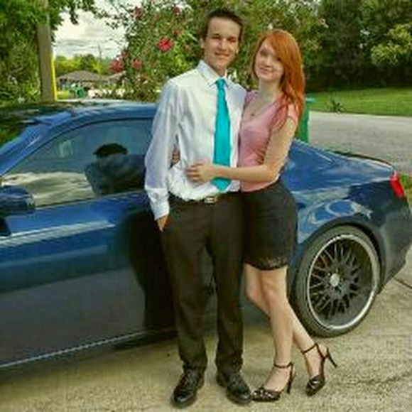 Profile Picture of Sam Peppas (@sampeppas) on Poshmark