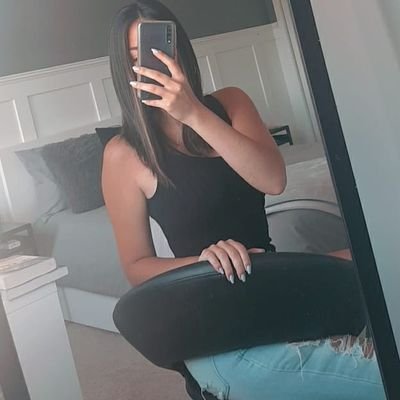 Profile Picture of Juliaantal (@juliaantal3) on Twitter