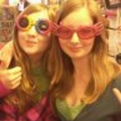 Profile Picture of Walling (@Becca0800) on Twitter