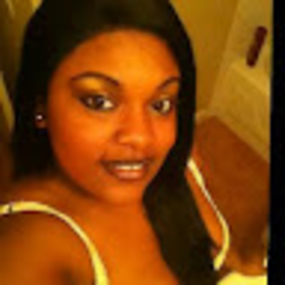 Profile Picture of Aspen Cooper (@aspencooper123) on Poshmark