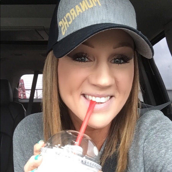 Profile Picture of Crystal Hotovy (@chotovy) on Poshmark