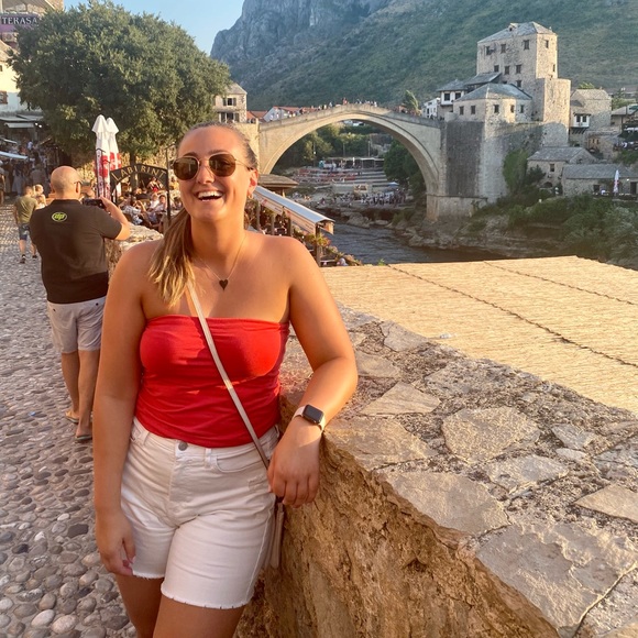 Profile Picture of Azra Buljko (@azrabuljko) on Poshmark