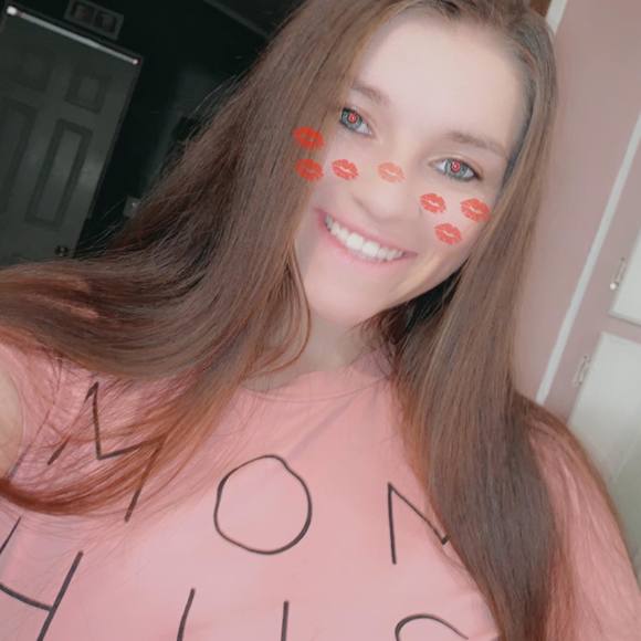 Profile Picture of Amanda Weiterman (@manda_tiger) on Poshmark
