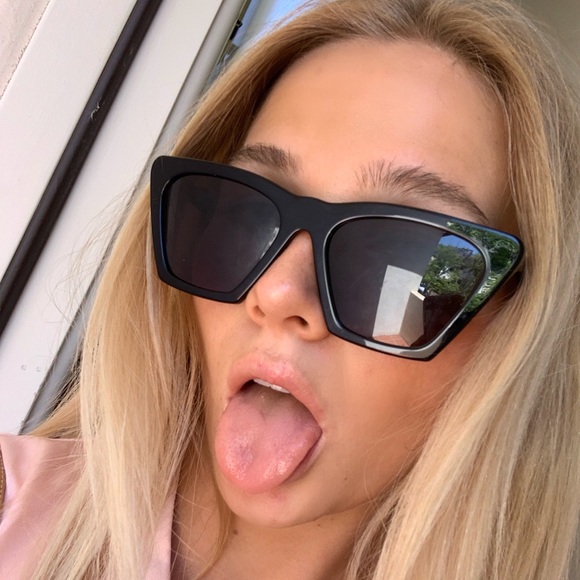 Profile Picture of Jenna Tidwell (@jennatid26) on Poshmark