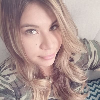 Profile Picture of Laura Cuevas (@lauracuevas) on Twitter