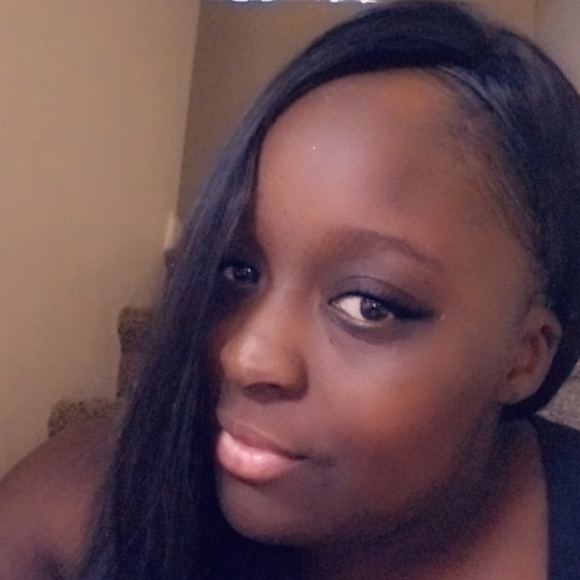 Profile Picture of Kellisha Lawson (@just4mekl) on Poshmark