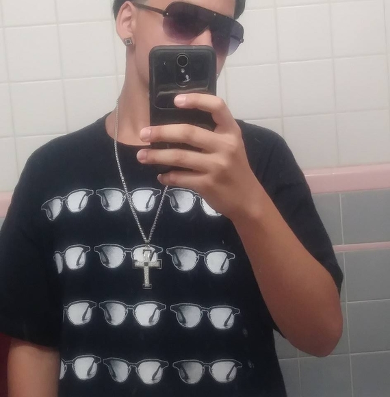 Profile Picture of Raymond Feliciano (@rfeliciano0514) on Poshmark