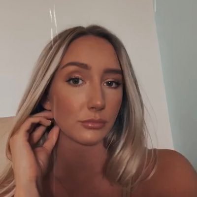 Profile Picture of Brooke (@BrookeDaniels_) on Twitter