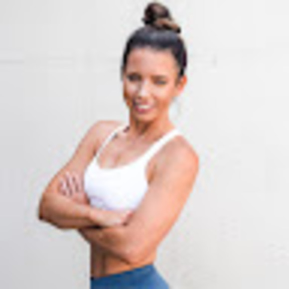 Profile Picture of Ann marie Wakula (@annmariewakula) on Poshmark