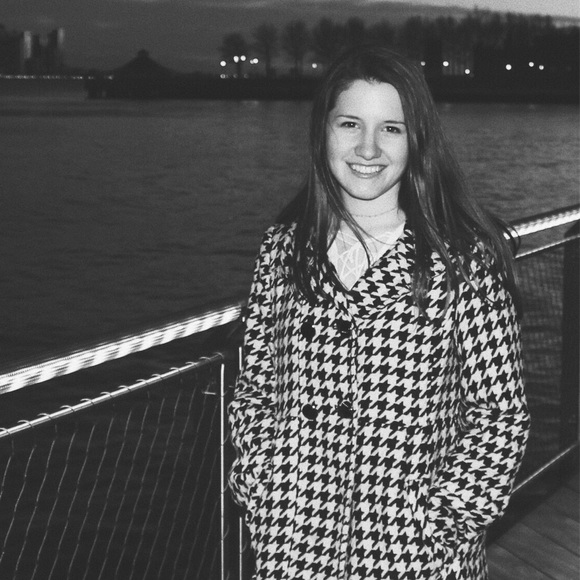 Profile Picture of Cori Haider (@haiderc1) on Poshmark