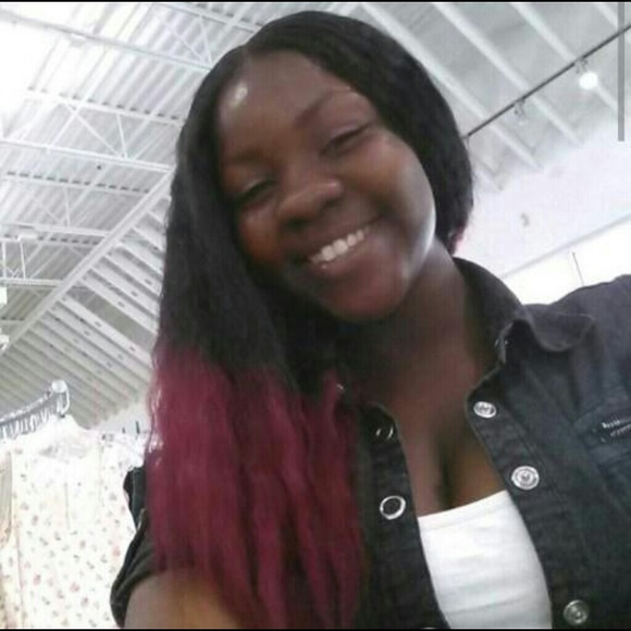 Profile Picture of Kevin William (@jeanduval) on Poshmark