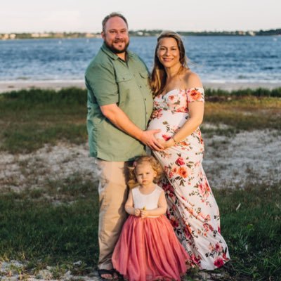 Stephanie Hofmann - Twitter Profile Picture of Stephanie Hofmann (@shmeff22) on Twitter