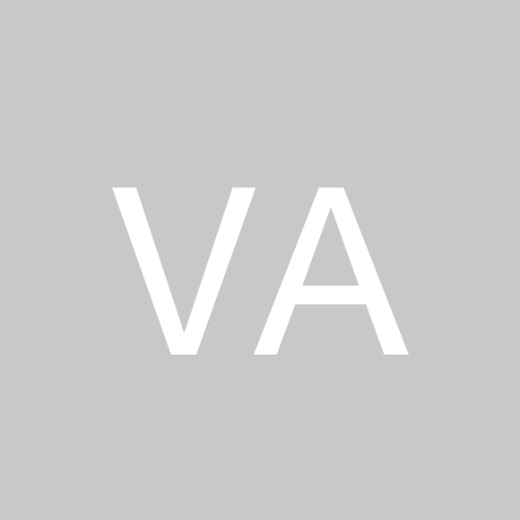 Profile Picture of Vanessa Allard-beauchamps (@vanessaab123) on Poshmark