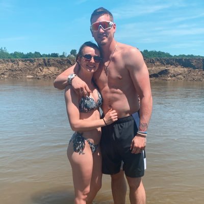 Profile Picture of Brooke Lambert (@Broooke_8) on Twitter