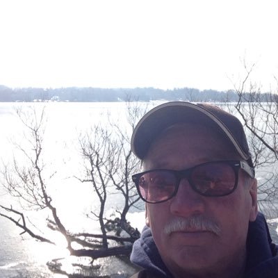 Profile Picture of Doug Henderson (@63oak) on Twitter