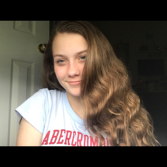 Alyssa Hyden - Poshmark Profile Picture of Alyssa Hyden (@alyssaanne804) on Poshmark