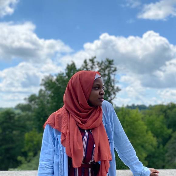 Profile Picture of Suhylah Wardah (@suwasha1) on Poshmark