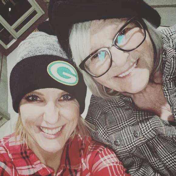 Profile Picture of Sarah Nordhues (@nordhues4) on Poshmark