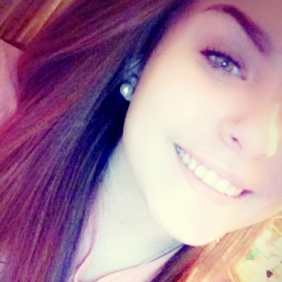 Profile Picture of Katelyn Owens (@kleighann1) on Poshmark