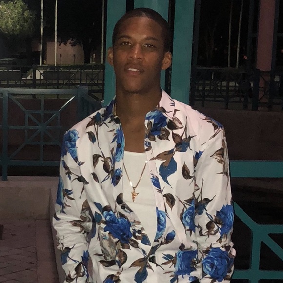 Profile Picture of Brandon Joseph (@wavyman_brando) on Poshmark