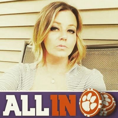 Profile Picture of  🏳️‍🌈Amanda Keefer (@akeeferlex) on Twitter