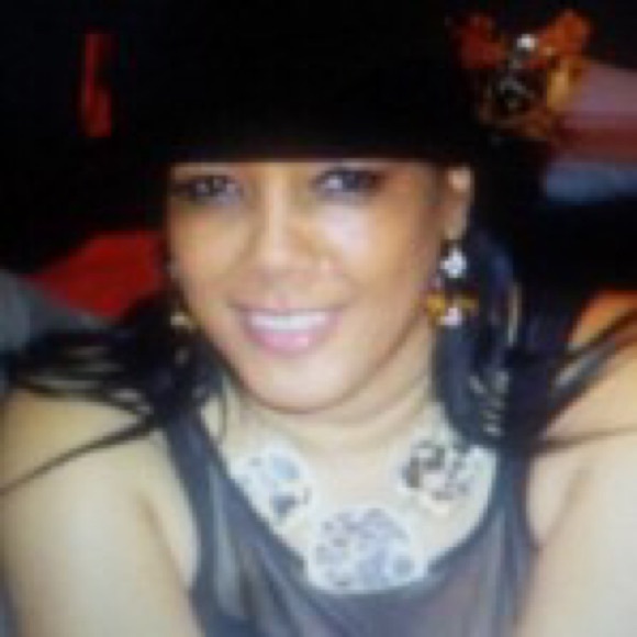 Profile Picture of Jacquelyn Cook (@bmwi) on Poshmark